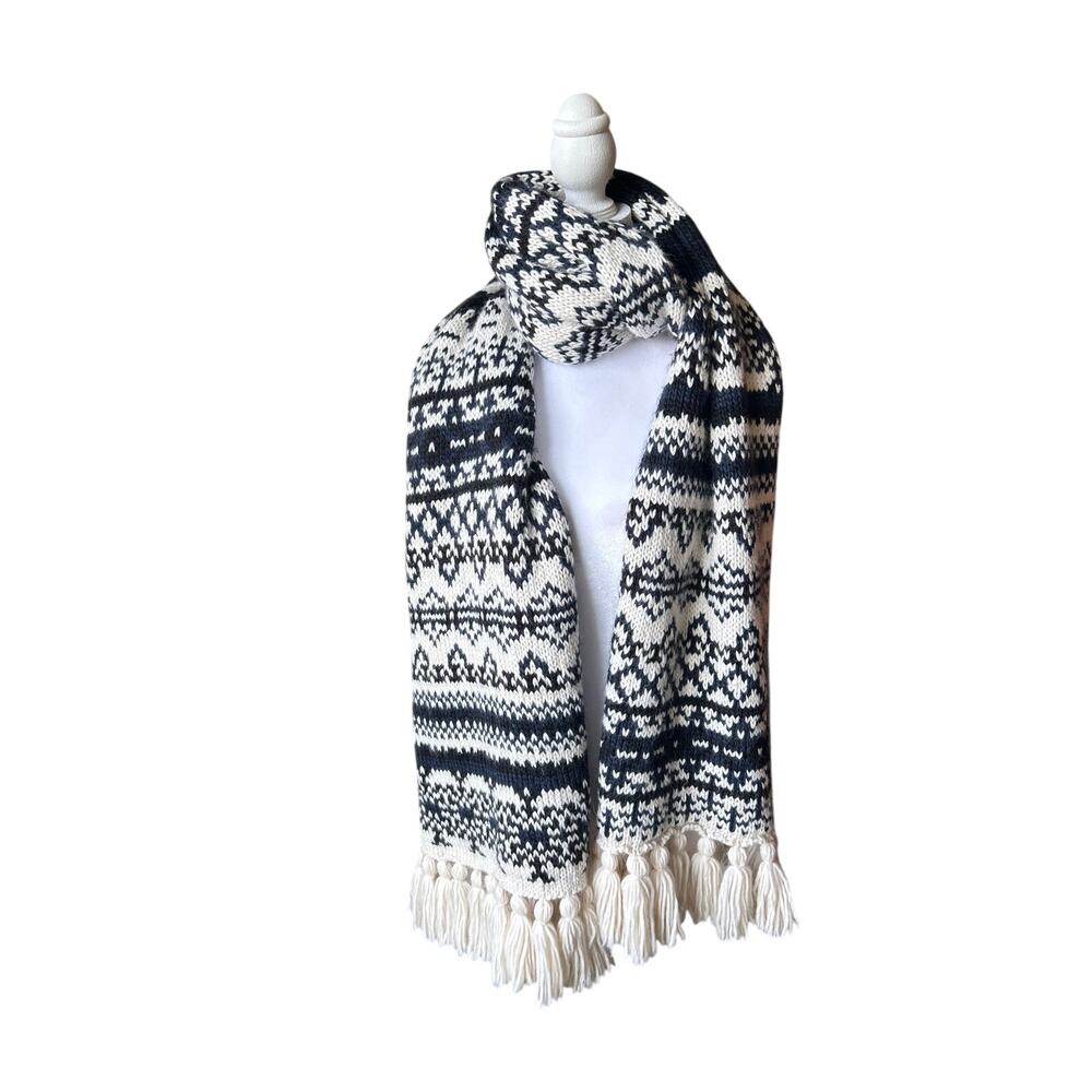Abercrombie & Fitch Nordic Fair Isle Knit Tassel Winter Scarf